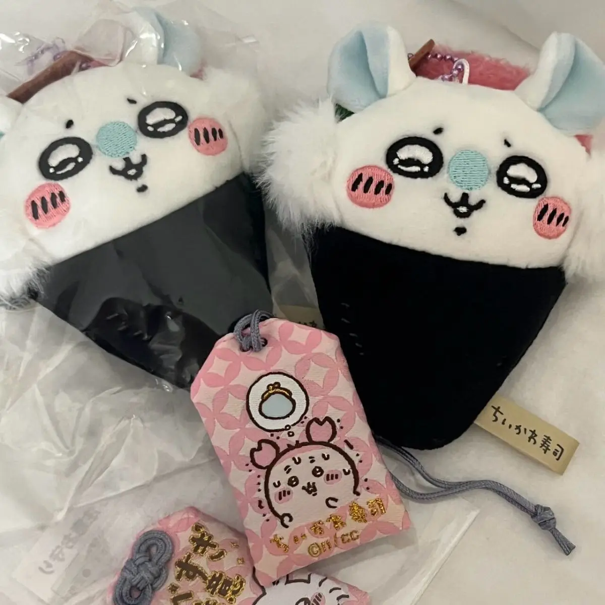 Chiikawa pendant acrylic Momon – обзор и цена Mini Backpack Purse
